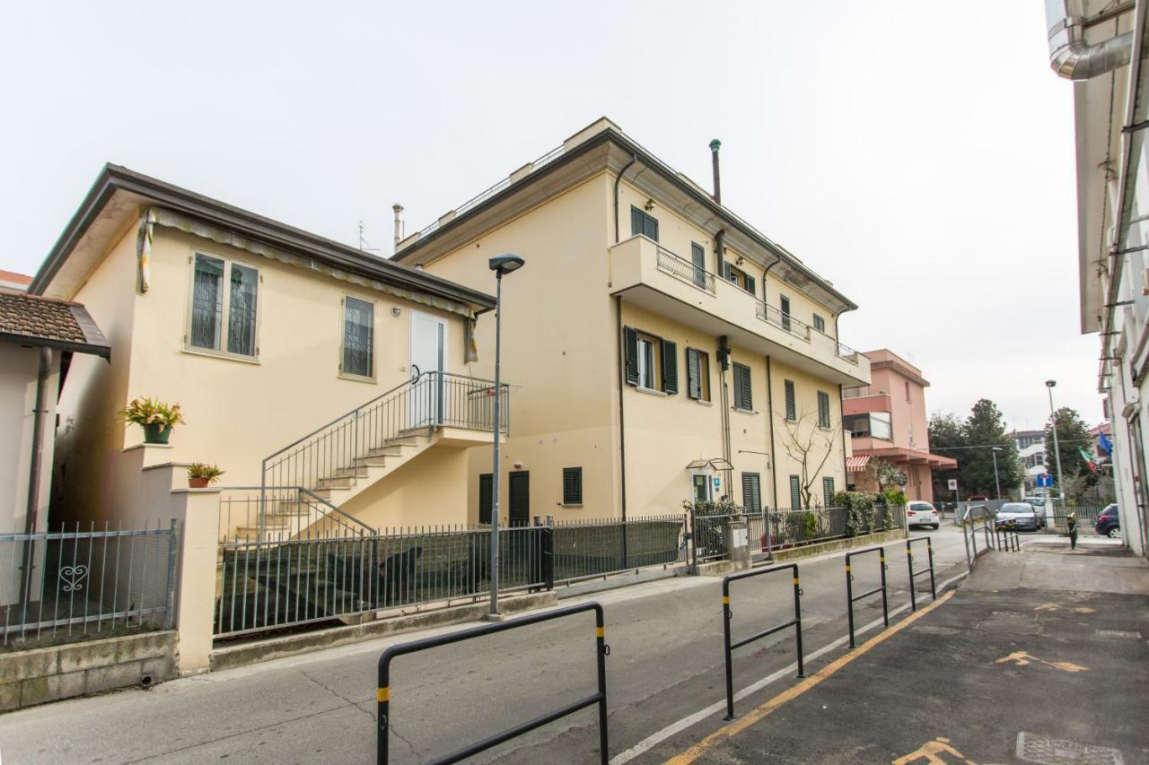 Residence Kimba Rimini Kültér fotó
