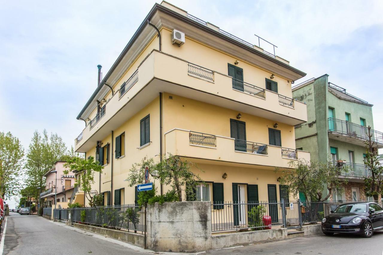 Residence Kimba Rimini Kültér fotó