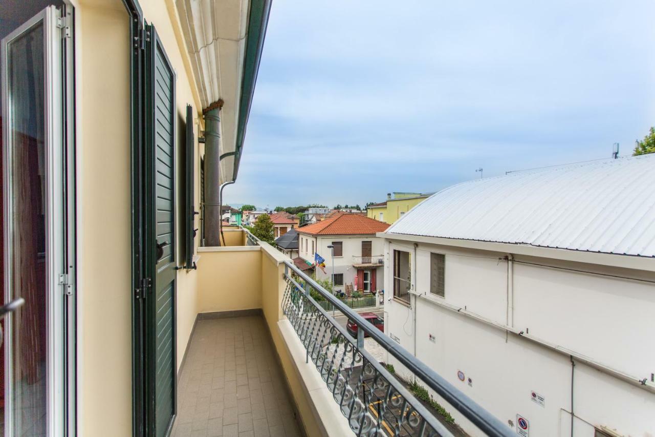 Residence Kimba Rimini Kültér fotó
